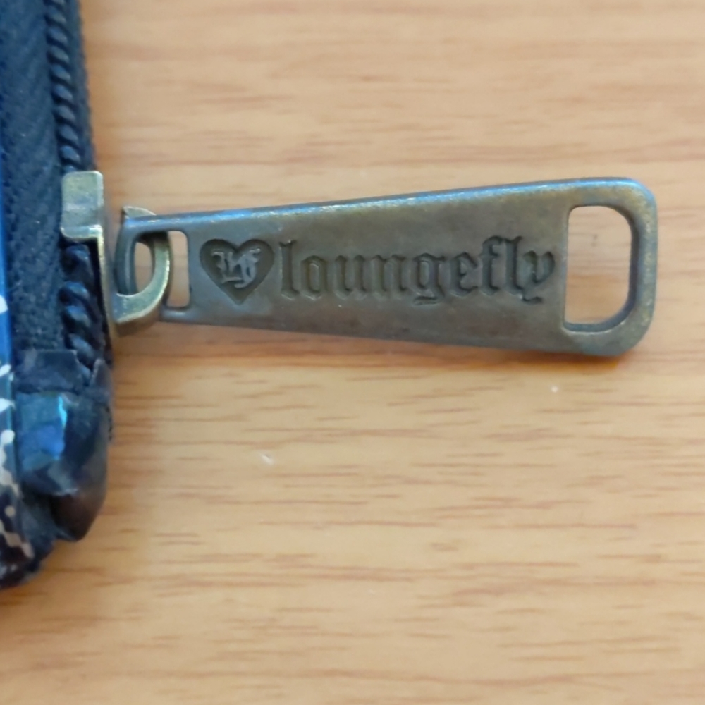 Loungefly Pouch - Picture 4 of 5